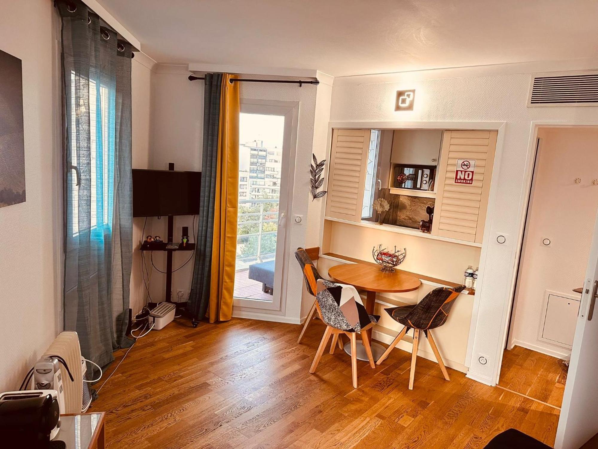 Ryan Homes - In Apart Hotel, La Defense กูร์เบอวัวร์ ภายนอก รูปภาพ